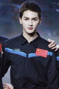 娱乐吃瓜君朱正廷,娱乐吃瓜界的“瓜王”传奇